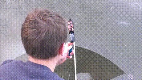 запуск фейерверка подо льдом