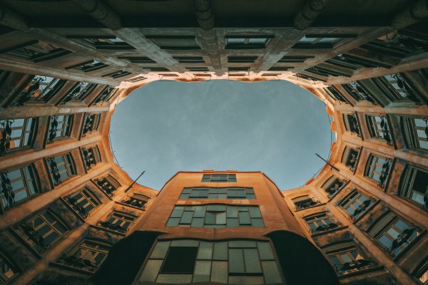 Photograph-of-brown-structure-3