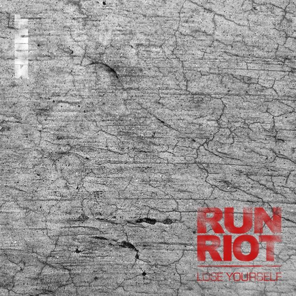 RuN RiOT - Survive The Drop