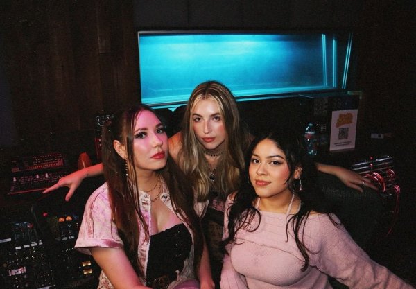 Lyre - A Distant Memory