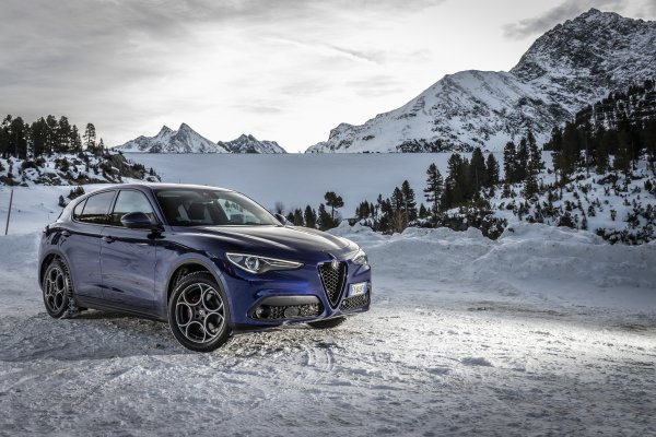 alfa-romeo-stelvio-sprint-2019-20-sneg