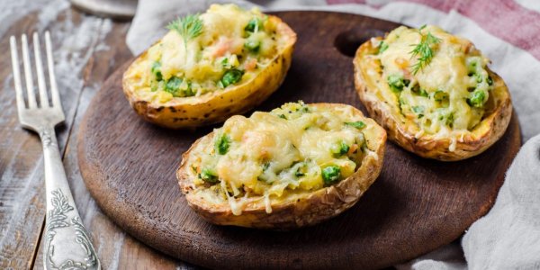 Картошка с сыром и тунцом - в микроволновке
