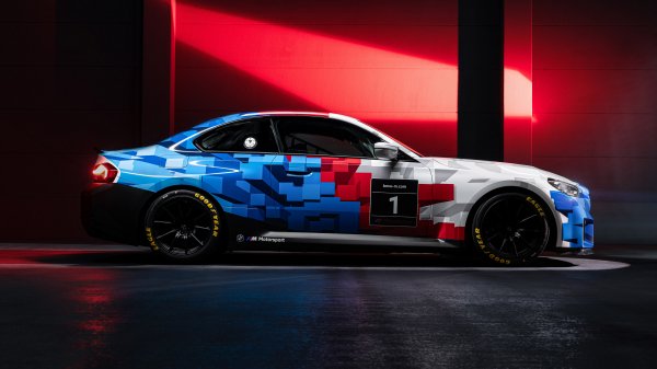 BMW M2 Racingт(2026)