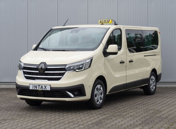 RENAULT TRAFIC (2021г.)