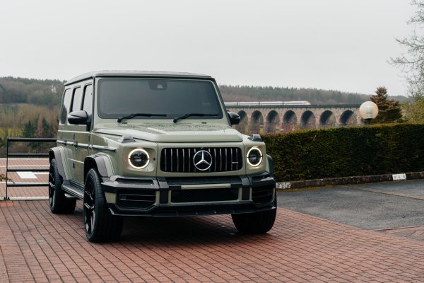 Mercedes-g-wagen-g63-amg-w463-brick-train