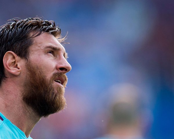 Football player Lionel Messi with a beard 119849 10