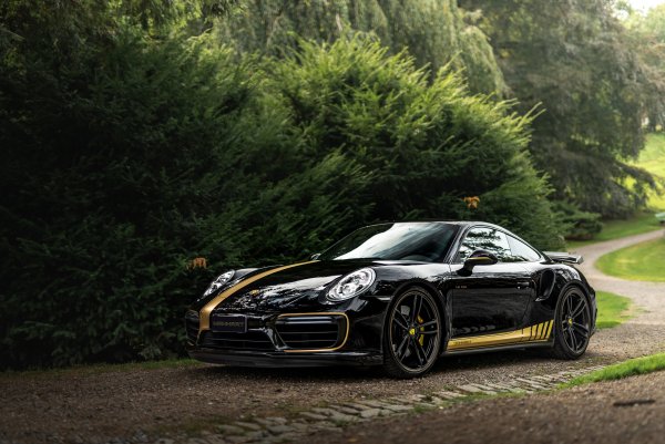 Porsche-911-turbo-manhart-tr