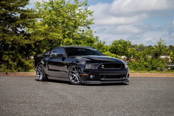 Ford-mustang-shelby-black