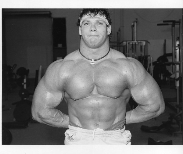 The-Barbarian-Brothers-Golds-Gym-NINE-Original-Vintage-8x10-