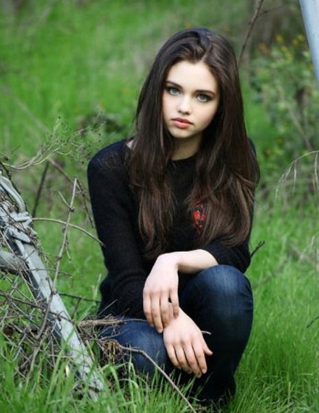kinopoisk ru-India-Eisley-1757550