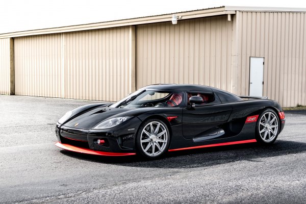 koenigsegg-ccxr-black-red
