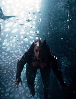 Mera (Amber Heard)