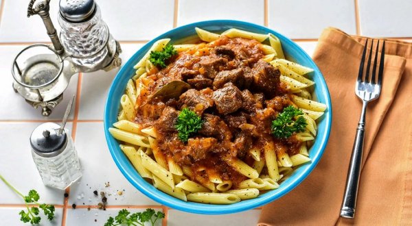 Паста с гуляшом и подливкой - как в СССР