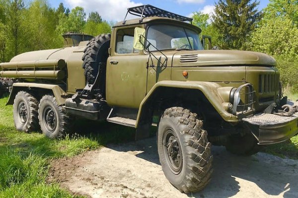 топливозаправщик на базе ЗИЛ-131