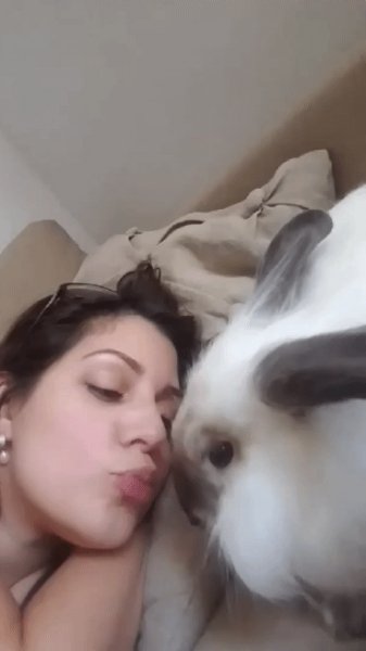 Когда Она Первый Раз Тебя Поцеловала