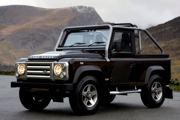 Land-rover-defender-svx-60th-anniversary-edition-2008-chiorn