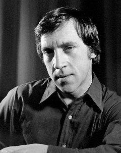 Высоцкий В. - Стихи - (исп. Вячеслав Попов), (Зап. 1991г.)