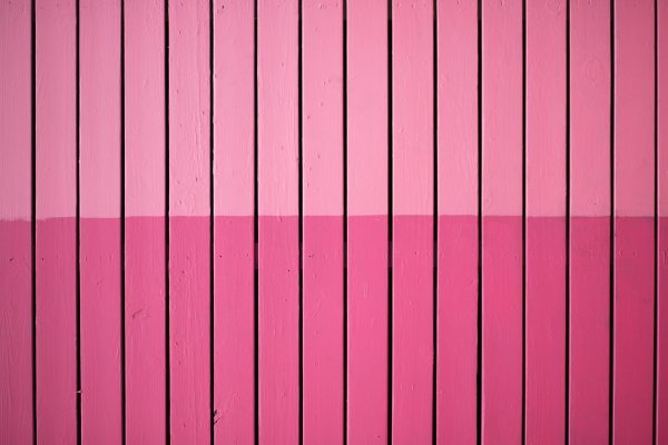 Pink-wood-stripes-vertical-pattern
