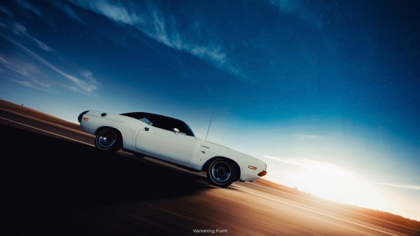 dodge-challenger-muscle-car-v