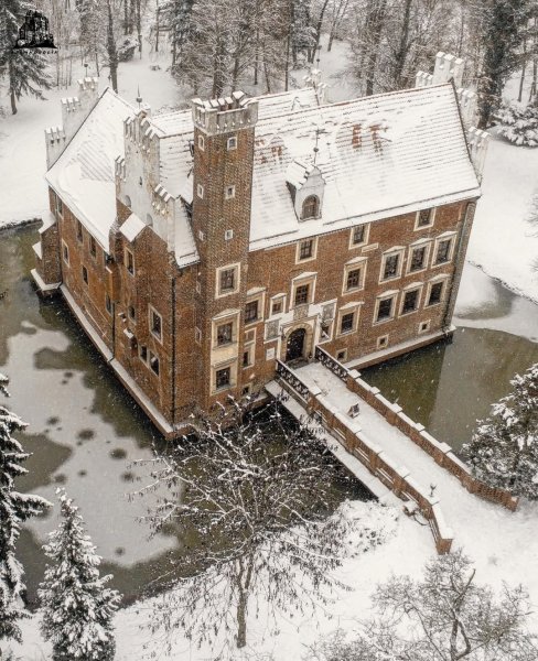 ЗАМОК ВОЙНОВИЦЕ