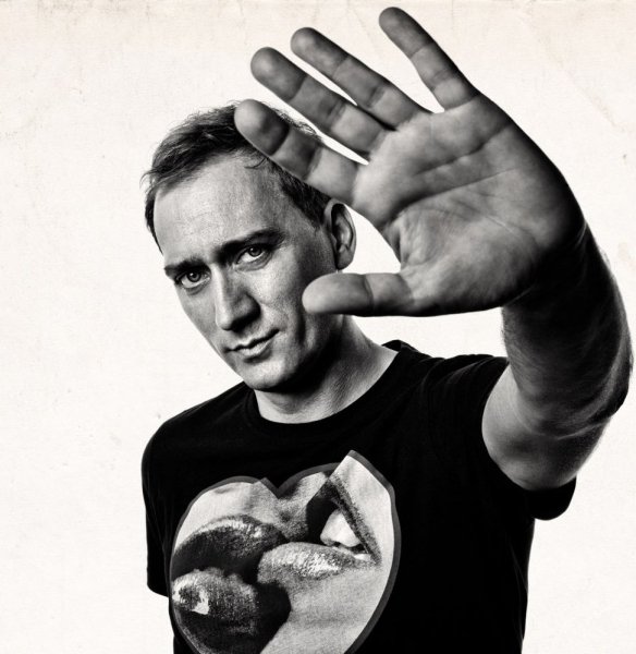 Paul van Dyk - Connected Motorola