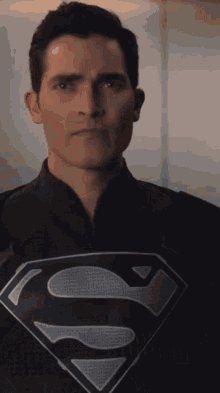 Tyler-hoechlin-superman (8)