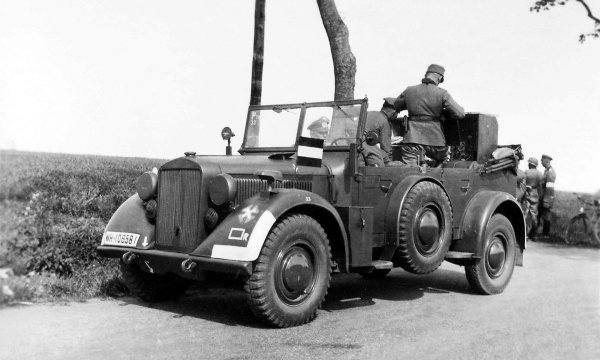 Mittlerer Einheits-PKW Horch 901 der Wehrmacht (Copy)