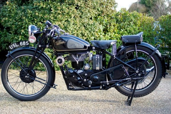 VELOCETTE 350 KTS (1937г.)