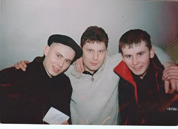 Юрий Клинских с фанатами