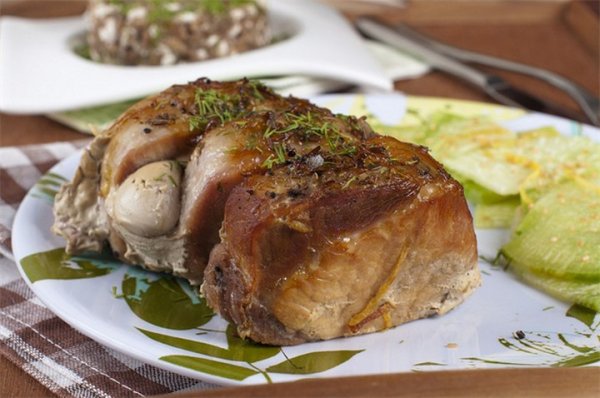 КОПЧЕНОЕ НА СЕНЕ МЯСО