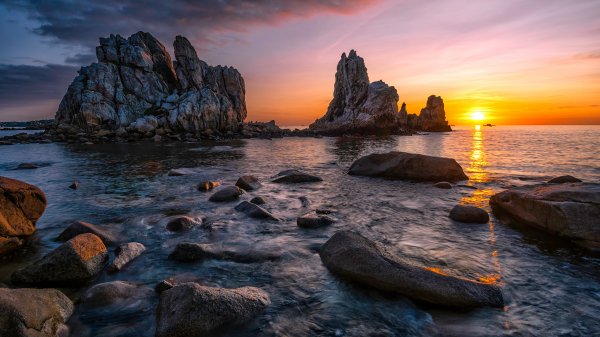 More-bereg-skaly-vecher-zakat