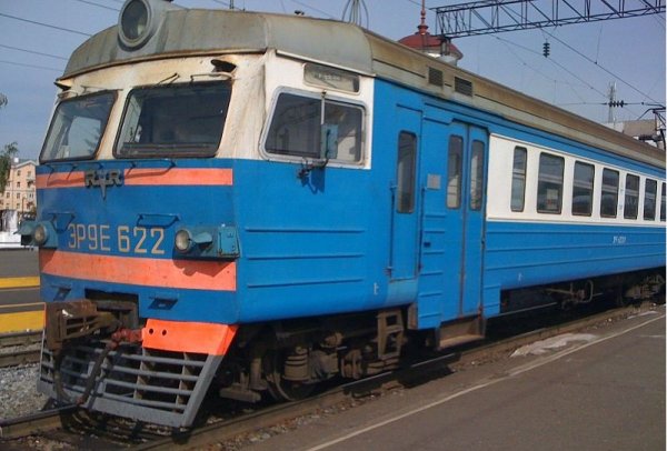 Электропоезд ЭР9Е