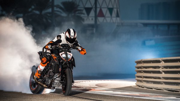 ktm 1290 super duke-2560x1440