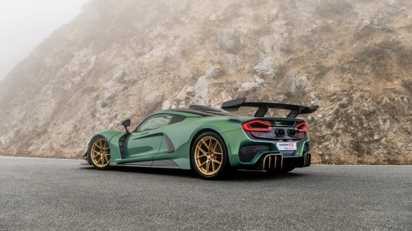 Автомобиль Hennessey Venom