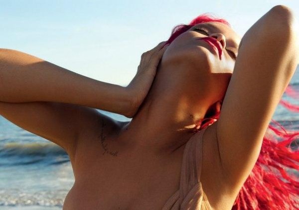 Rihanna ft. Eminem-Love The Way You Lie