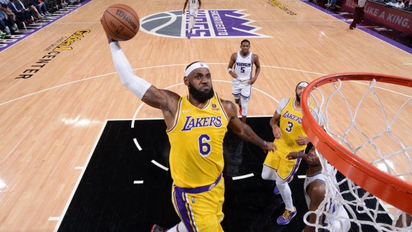 Lebron-james ДАНК!!!!