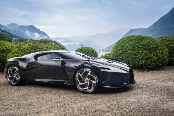 Bugatti-bugatti-la-voiture-noire-la-voiture-noire-7