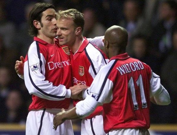 Arsenal образца 2001-2002 для pes 2012