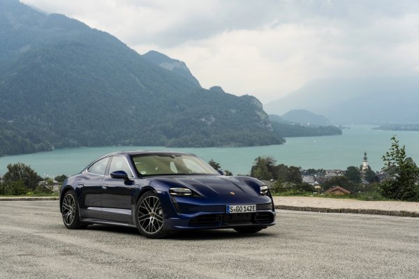 porsche-taycan-turbo-2020-gory-vodoiom