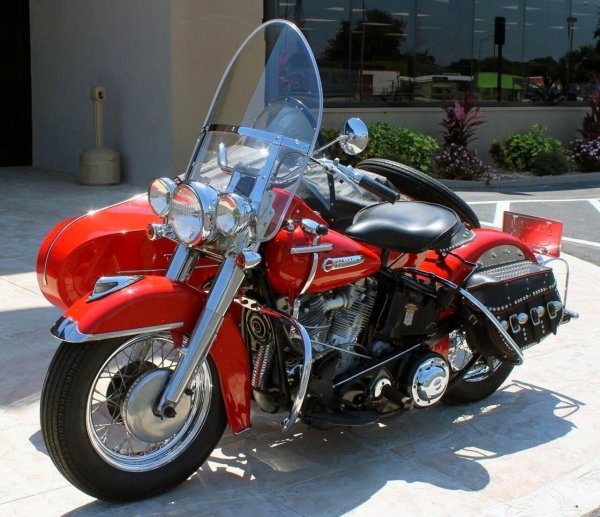 HARLEY-DAVIDSON FL PANHEAD WITH SIDECAR (1950г.)