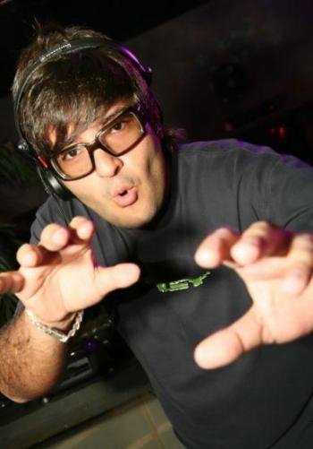 Tony Igy - Its Lovely (Spaarkey remix)