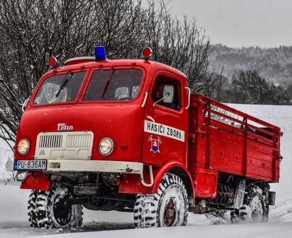 TATRA 805