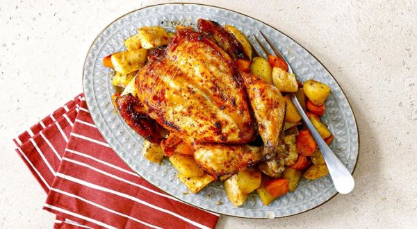 Курица с аджикой и корнеплодами