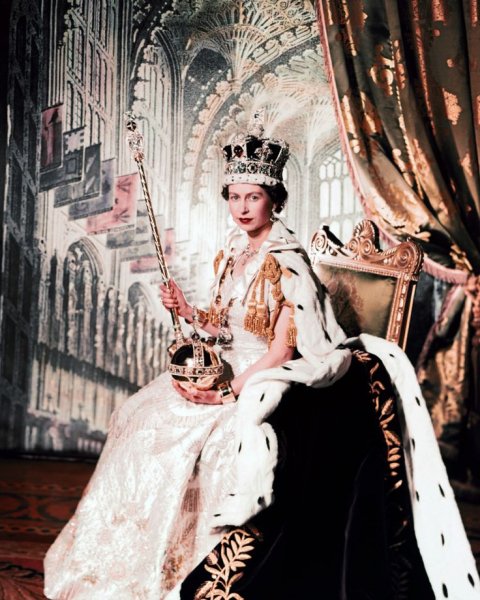 Queen Elizabeth II - Childhood, Coronation, Death HISTORY