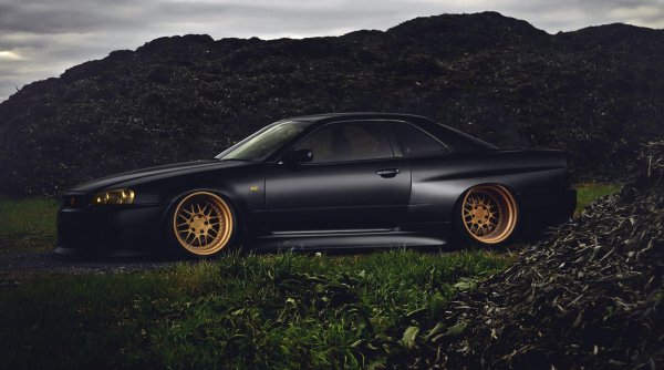 nissan-skyline-r34