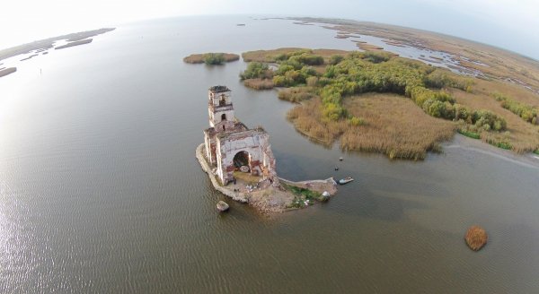 Церковь Рождества Христова в Крохино (1) (Copy)