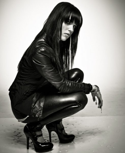 LIZZY HALE (HALESTORM)
