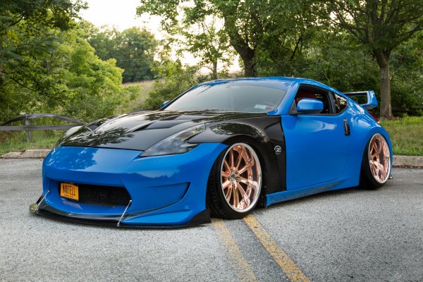 Nissan-370z-blue-black