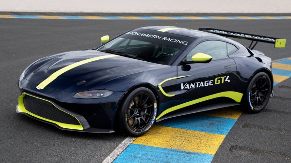Aston Martin Vantage GT4 2018