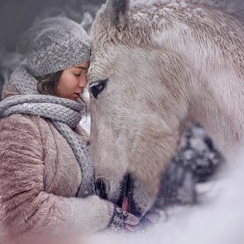 Если можешь кого-то согреть